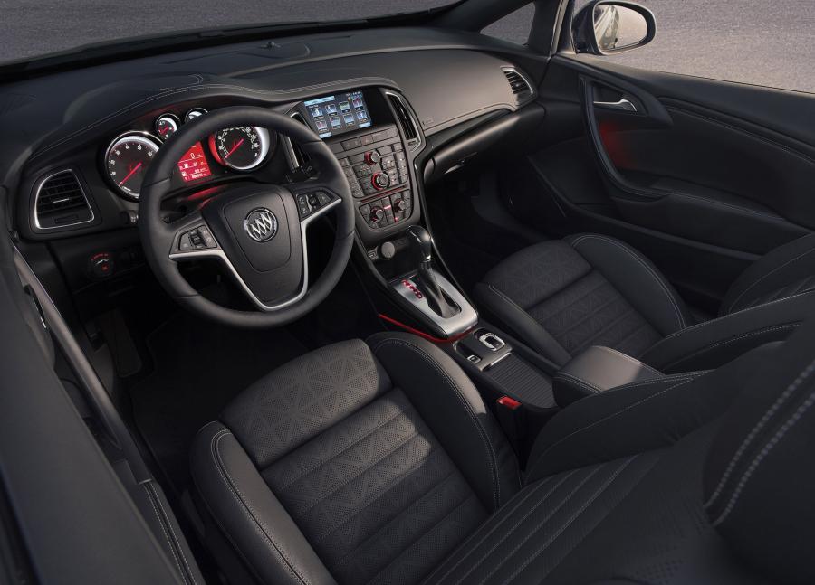 Интерьер Buick Cascada Convertible 2016 года  (фото 32 из 40)